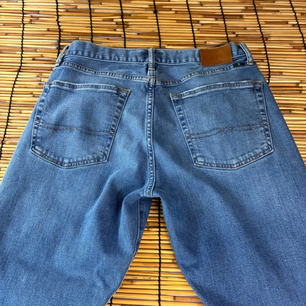 Lucky Brand 363 Vintage Straight Mens Blue Medium Wash Denim Jeans 32x30